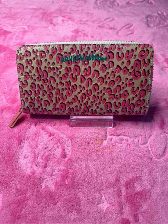 Louis Vuitton Handbags - Louis Vuitton/Stephen Sprouse Leopard Vernis Zippy Wallet - Gold Hardware - EUC